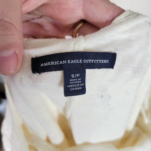 American Eagle Women's Ivory Lace Overlay V Neck Top Size Small - Picture 4 of 6